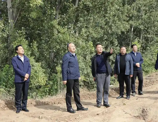 首页>要闻动态>平陆动态>10月9日,县委副书记,县长翟纪亭深入防汛应急