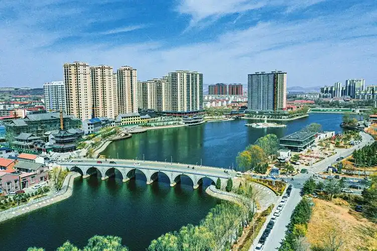 全力打造山水名城