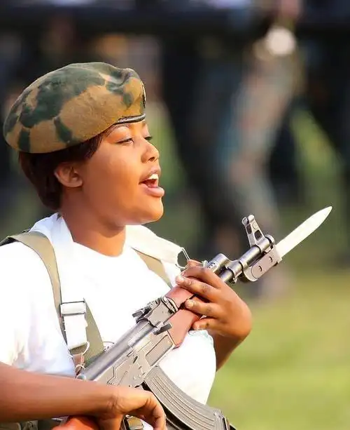 赞比亚阅兵惊现以色列无人机