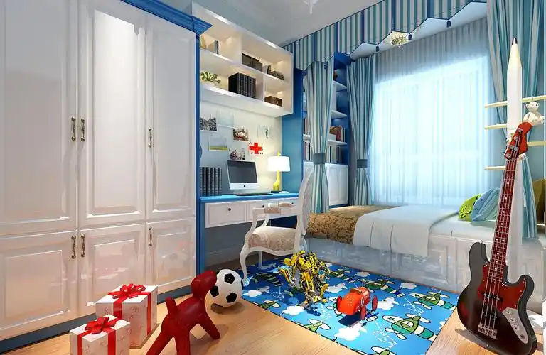 房间留出了大量的空间供孩子玩耍,并且为小孩子准备了很多储藏玩具的