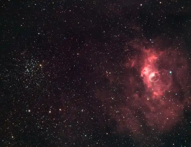 雾霾下的泡泡星云