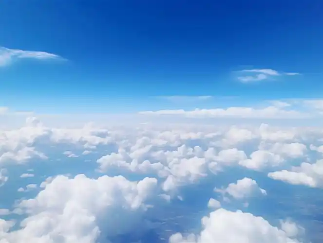 蓝天白云高空云层风景唯美清新壁纸