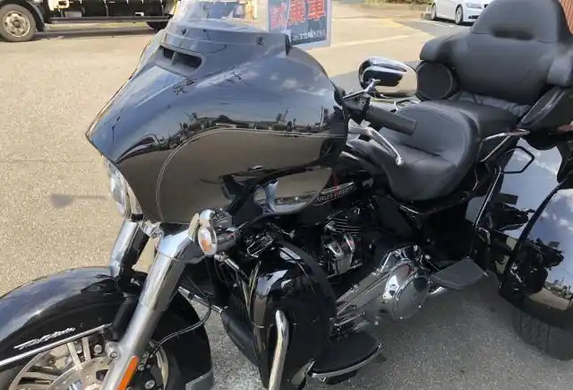 2020 哈雷戴维森正三轮摩托车tri glide ultra的主要机能和特点