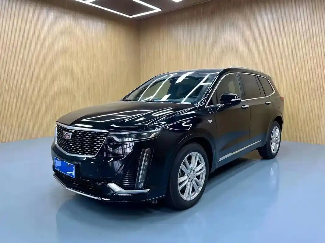 最新拿下.100公里准新车2022年凯迪拉克xt6,六座四驱 - 抖音