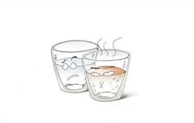 接一杯温度很高的热开水,对准口鼻处放置杯子,呼吸开水冒出来的热蒸气