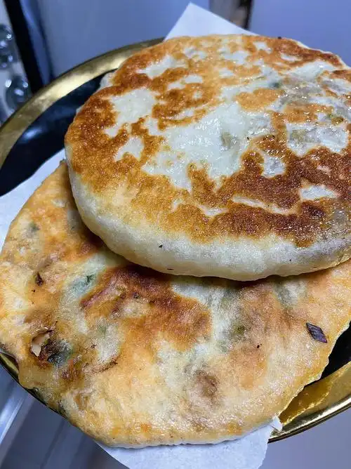 超级超级好吃的韭菜萝卜猪肉馅饼