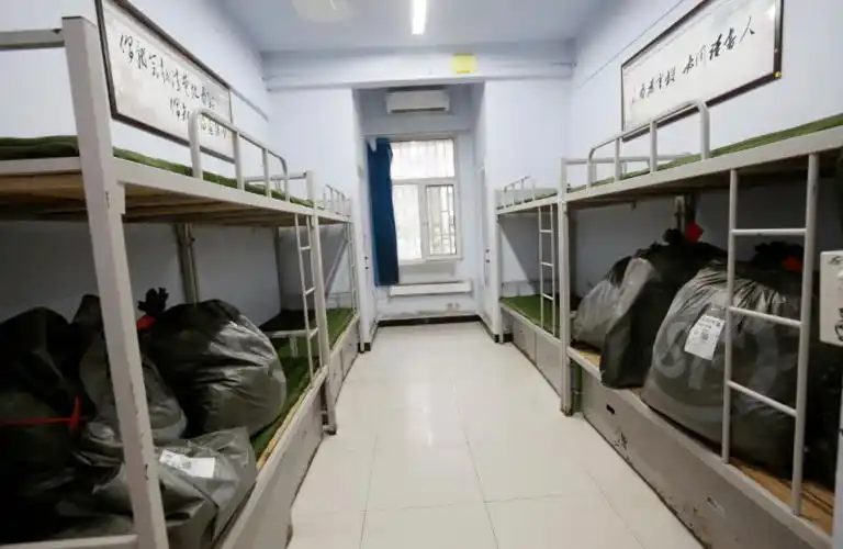 衡水一中毕业季我以整洁校园留你一片清香