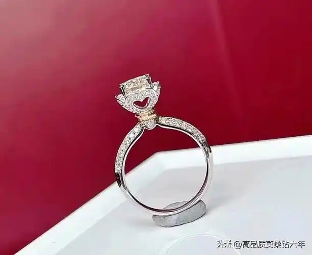 莫桑钻和钻石的区别_莫桑钻石和钻石的区别_买莫桑钻还是钻石?