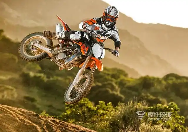 readytorace越野赛里的橘色风暴ktm