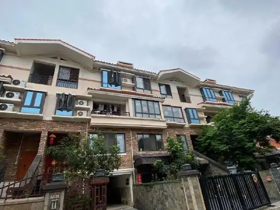 南宁青秀东盟商务德利凤岭世家(别墅)东盟商务区 德利凤岭世家400平