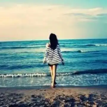 自由如风的女子,女生头像图片-回车桌面