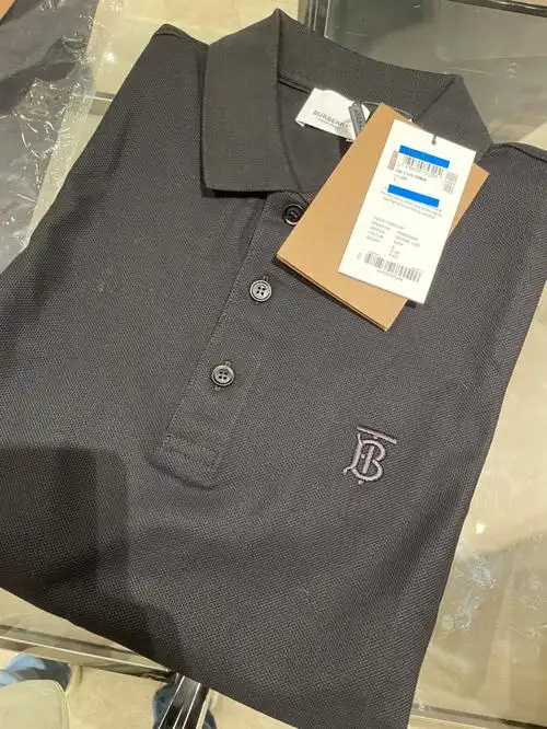 巴宝莉男士短袖