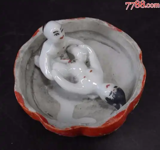 144民俗古玩老货真品民国嫁妆粉彩人物塑瓷嫁妆压箱底早生贵子盒一对