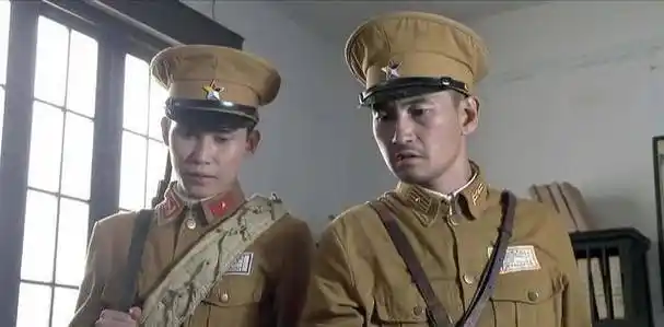 原创地下组织负责人在茶馆接头军统女特务悄声说你被盯上了快跑