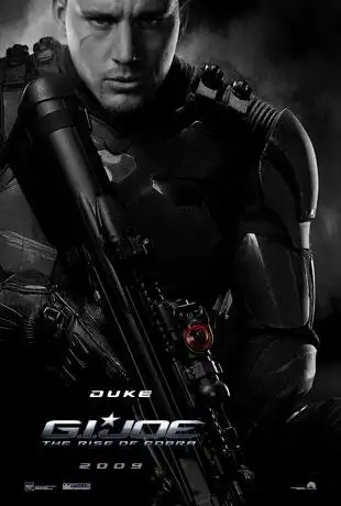 "公爵"(duke)钱宁·塔图姆(channing tatum)饰"蛇眼"(snake eyes)雷