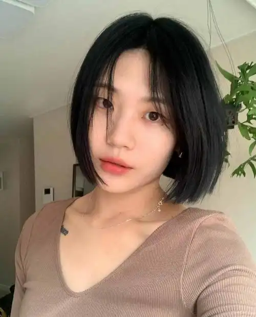 发量少短发发型(发量少的女生建议发型)