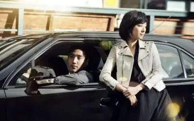 是的,这就是桂纶镁主演的一个广告微电影.