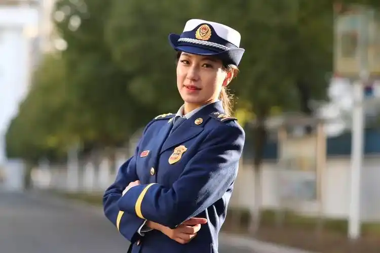 平常日子里,你们默默在消防这个岗位上拼搏,奉献,把最宝贵的青春年华