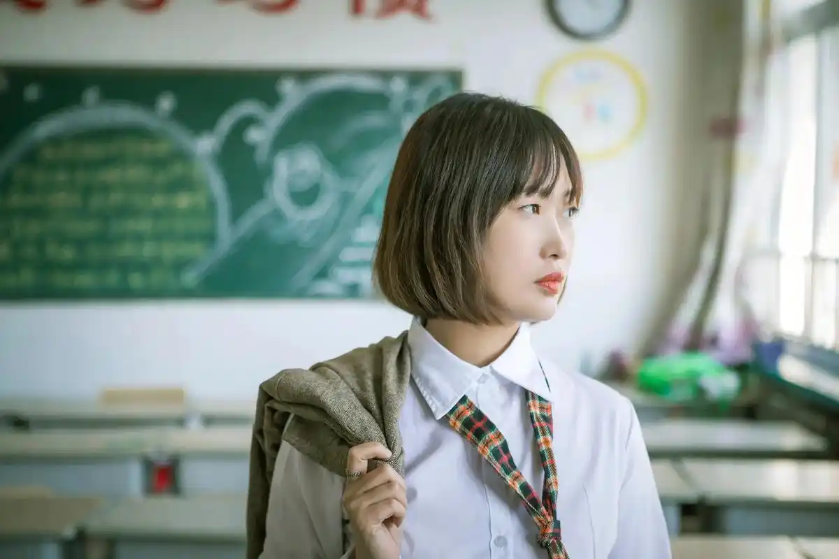 校园写真#保姆级小清新#邻家女孩 #校花 - 抖音