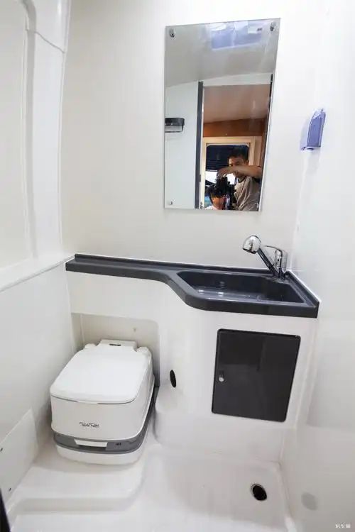 大驰pandadt392房车卫生间图片