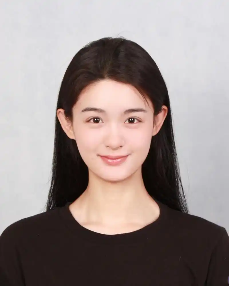 咔嚓 今天去拍了张一寸照[猪头]