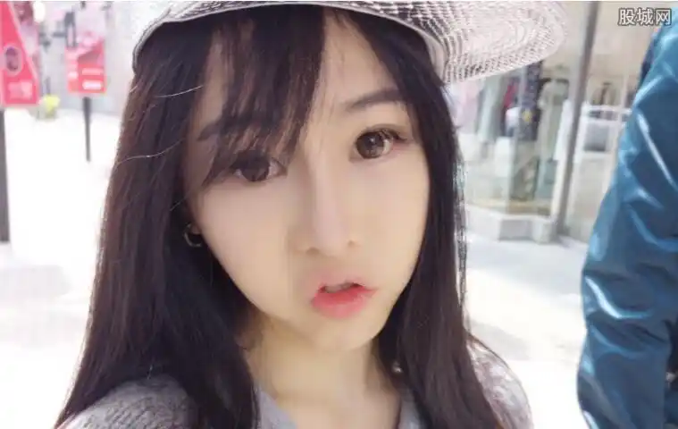 斗鱼卡卡现在在哪直播 昔日斗鱼三骚如今去哪了