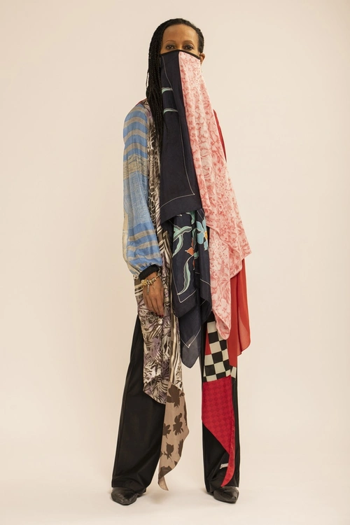 marineserre被老佛爷夸赞人小志高的天才设计师