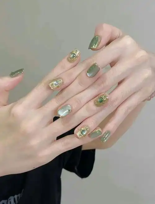 100 款显白显嫩夏日美甲!一口气挑到爽!