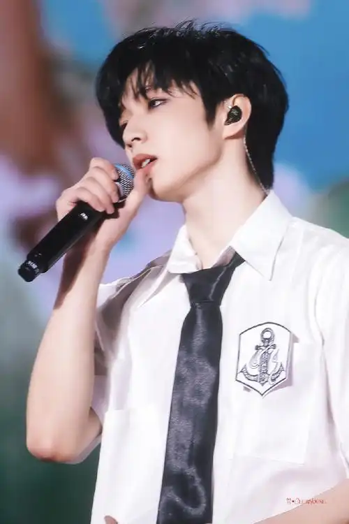 刘耀文超话96#时代少年团-刘耀文last night#    下次见0699