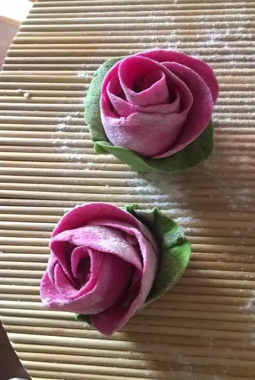 黄姐姐我做的玫瑰花饺子