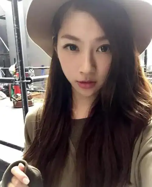 而他的女友林采薇的感情也是颇为有意思,据了解林采薇是一名模特,曾经