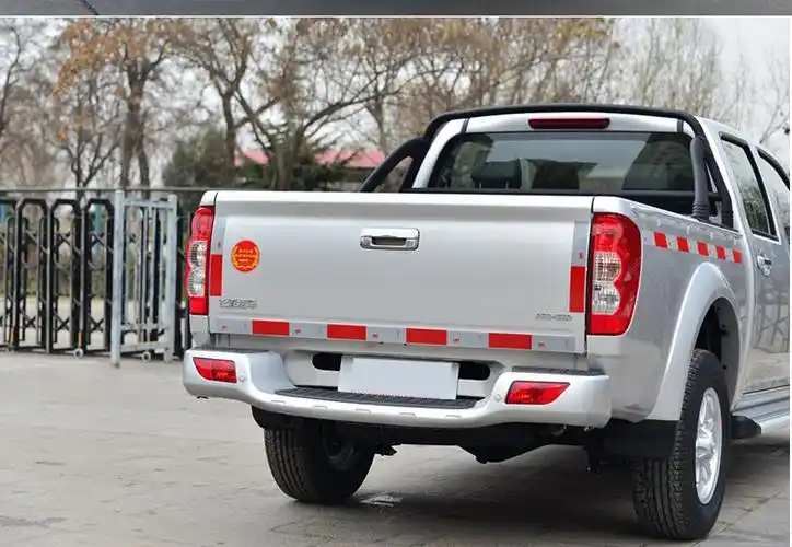 适用长城皮卡风骏3风骏5后保险杠后杠风骏5欧洲版全铁后杠踏板铁后杠