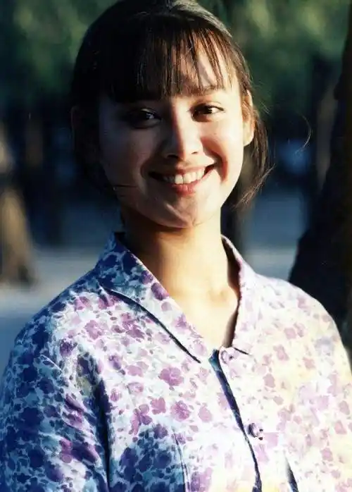 回顾巫刚与初恋恩爱15年离婚后20年不娶为了不婚不育的陈瑾