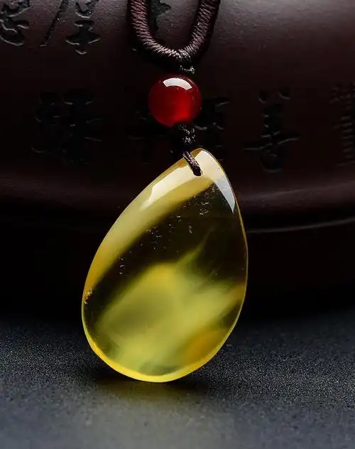 原来琥珀有这么多颜色啊,涨知识了,这6种颜色琥珀,你见过吗?