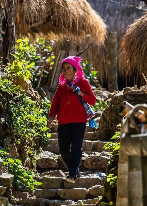 (一)云南临沧市沧源县,翁丁佤族原始部落,是一个从原始社会走出来的"