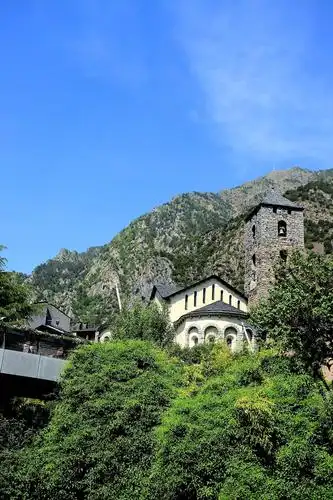 安道尔-比利牛斯山中的袖珍国家