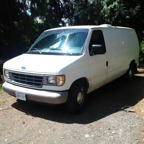 ford econoline e150   6cyl   only 109k