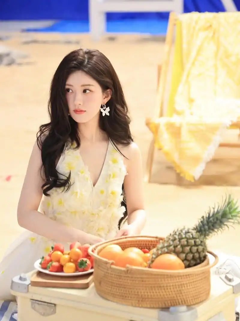 赵露思真的发量惊人,羡慕发量多又漂亮又可爱的露思.#赵露思