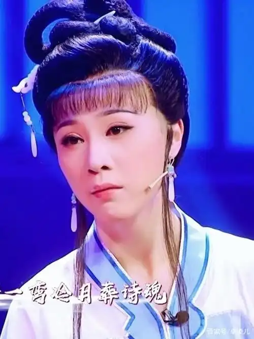 湖北卫视戏码头挑战赛开锣,越剧王派花旦李旭丹演绎《黛玉焚稿》