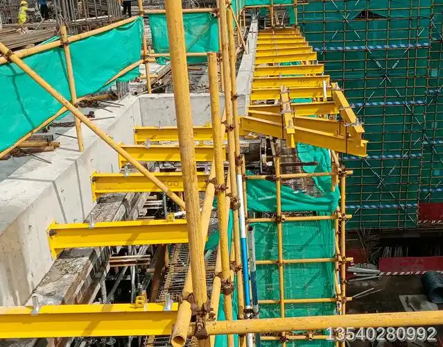 新型悬挑架工艺:无需穿墙,梁侧安装!_工字钢_传统_结构