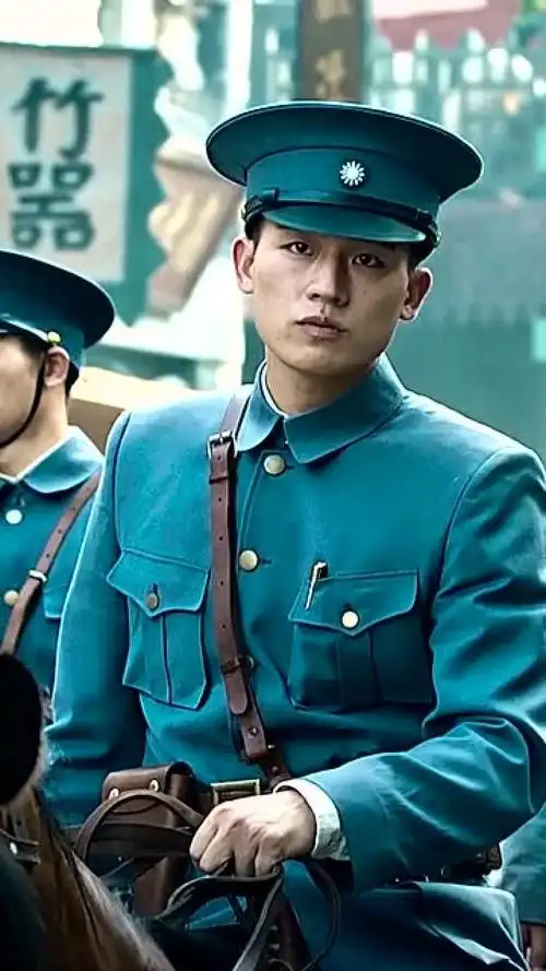 建军大业:感受一下来自欧豪的霸气轰炸,有没有被帅到?