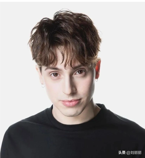 男生染发灰色系列图片,男士头发颜色流行色显白减龄(简直是帅气天花板