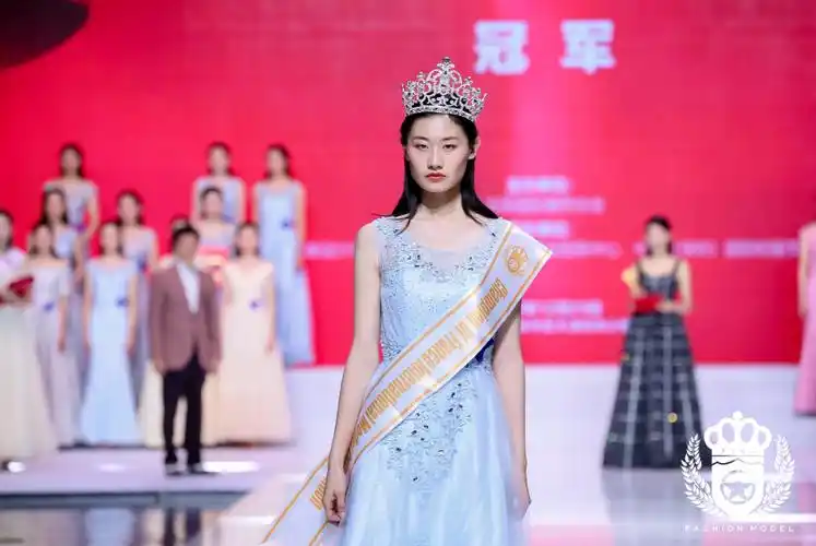 郑州姑娘勇夺2019法国国际模特大赛中国区总决赛冠军将参加2020年巴黎
