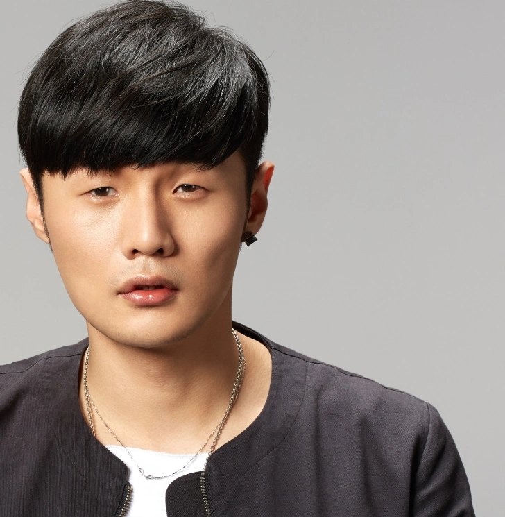 扒扒娱乐圈小眼睛的男明星,你认为谁最帅?最后一位给跪了