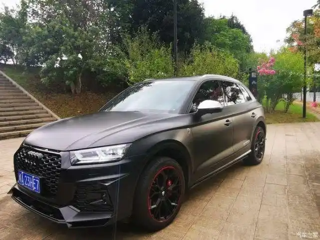奥迪q5l最骚黑武士新鲜出炉45时尚全车爆改mtm极乘改车