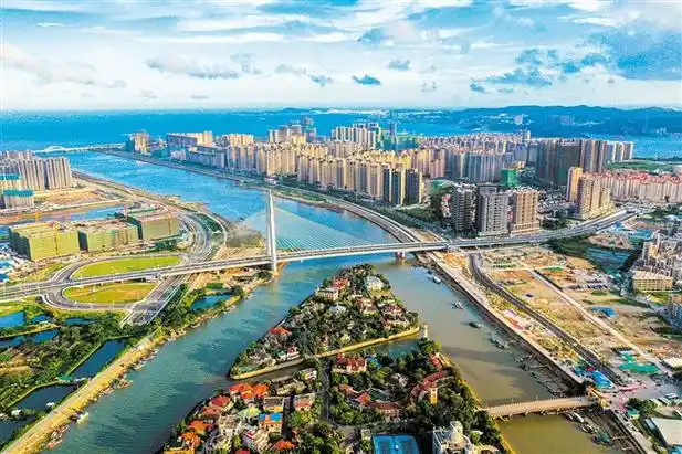 大华网>汕头>华侨试验区直管区东海岸新城已发展成为一片欣欣向荣的