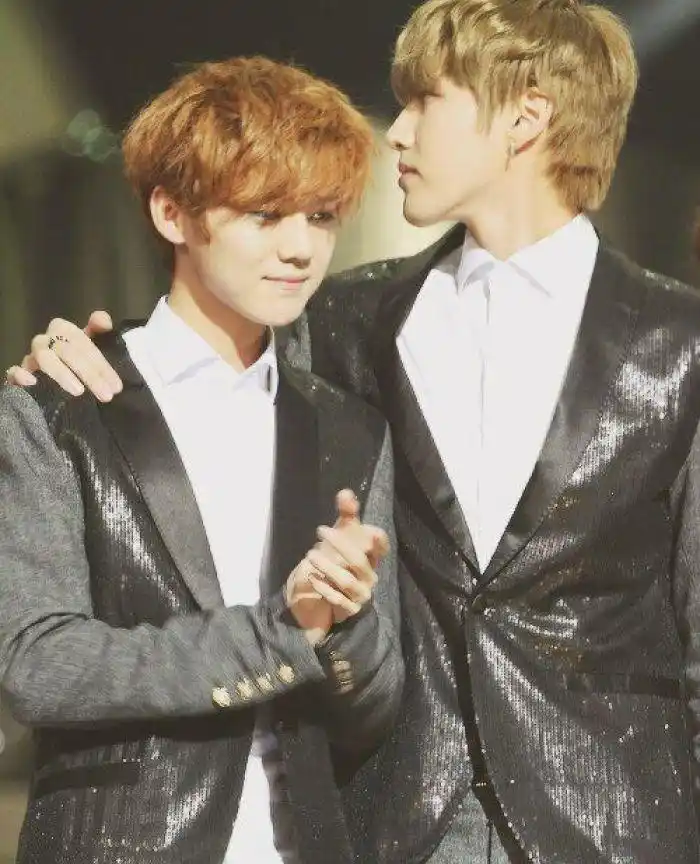 鹿晗和吴亦凡简直是吃可爱长大的,他们俩实在太甜了