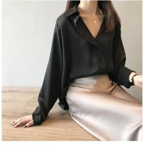 新款仿真丝衬衫女设计感v领宽松丝光缎面上衣韩版长袖纯色衬衣 黑色
