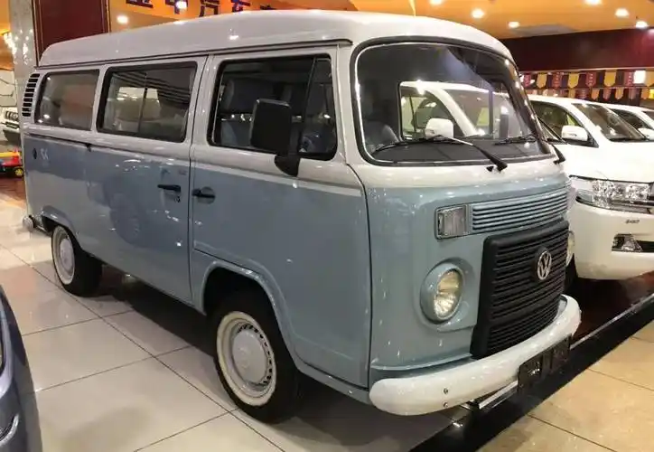 大众经典面包车"t2"纪念版实拍,网友:后排放倒后,想怎么睡就怎么睡!