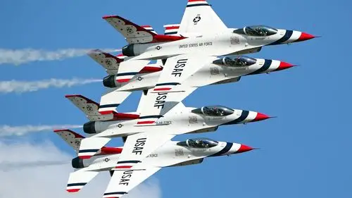 首页 飞机 四架战斗机列队飞行 壁纸 下载 1600x900 四架战斗机列队